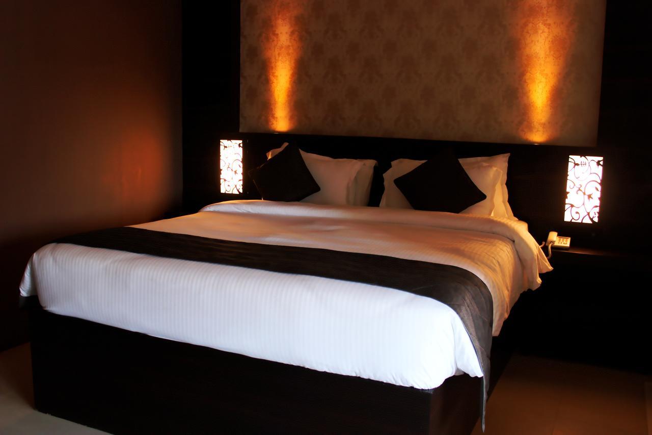 Hotel Grand Tizu Dimāpur Buitenkant foto