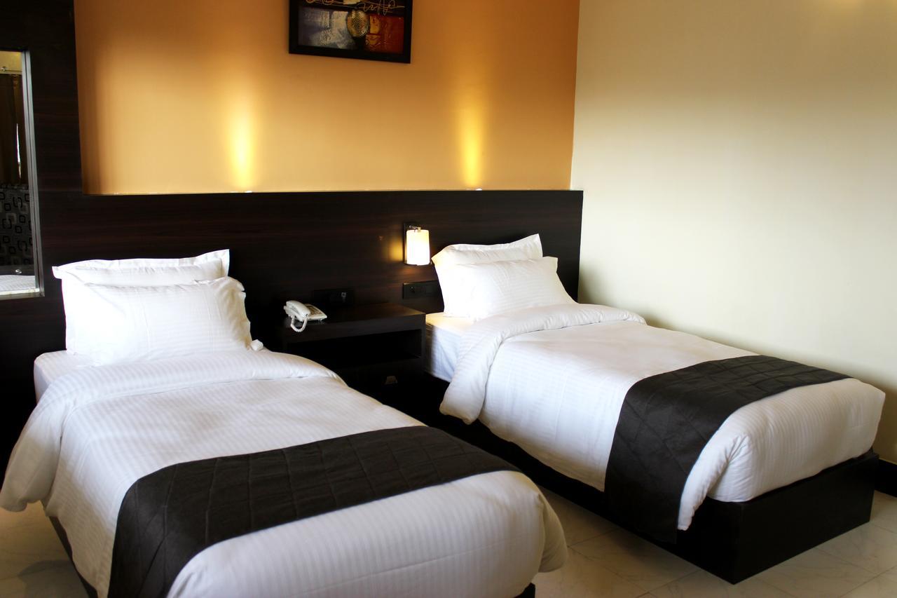 Hotel Grand Tizu Dimāpur Buitenkant foto